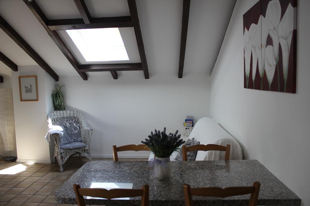 Casa Gialla Gordola Oda fotoğraf