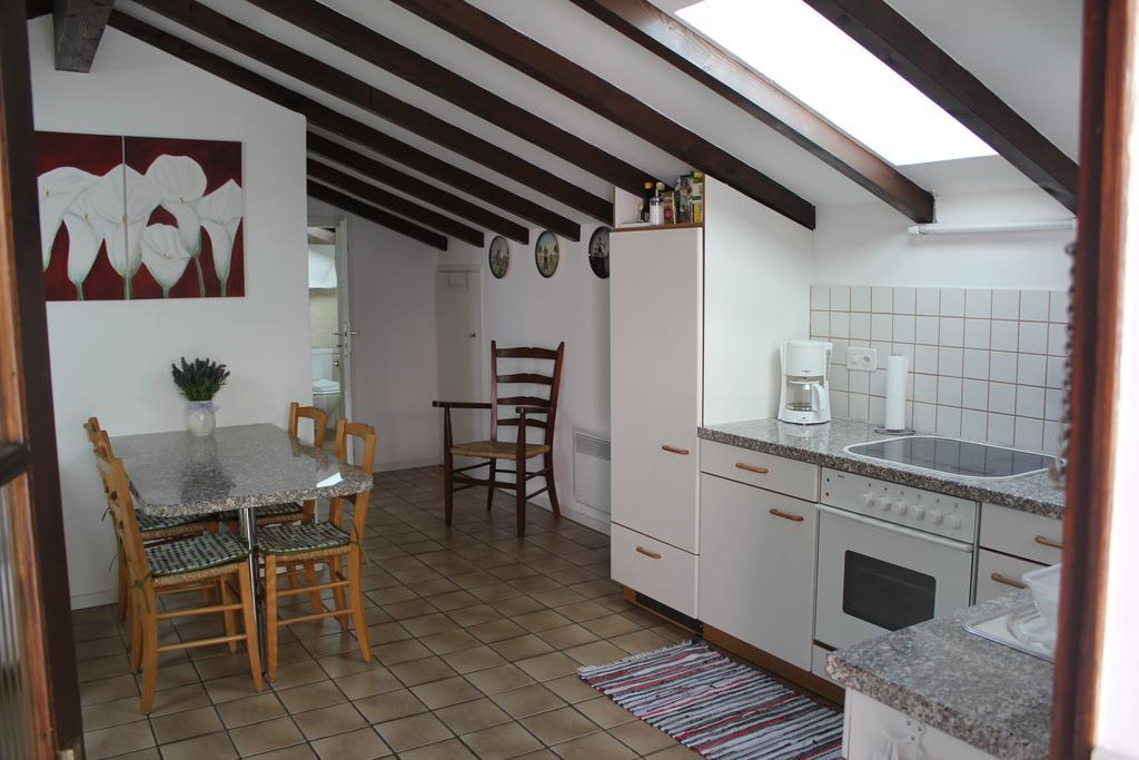 Casa Gialla Gordola Oda fotoğraf